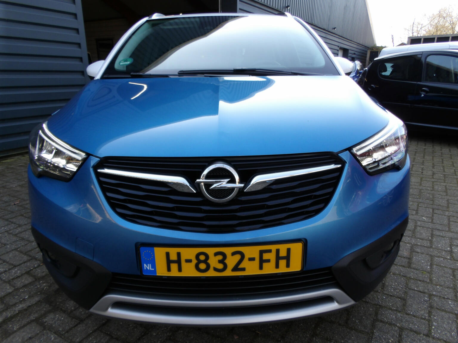 Opel-Crossland X-13