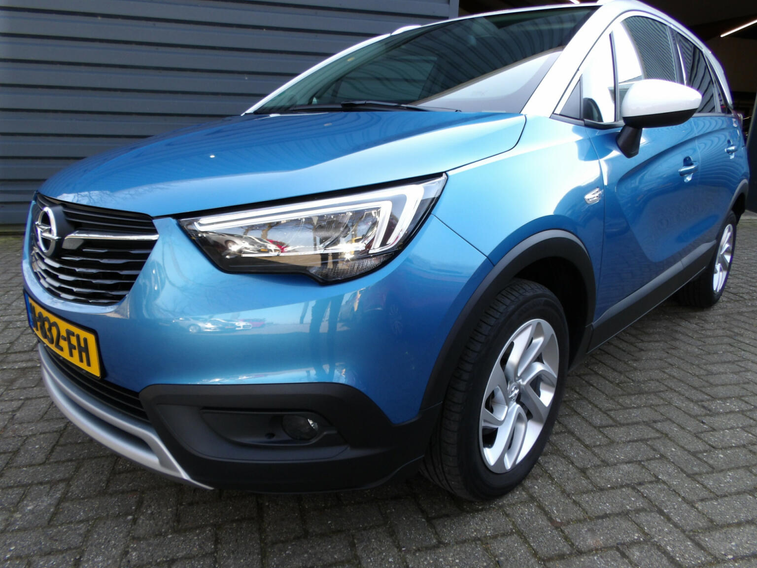 Opel-Crossland X-0